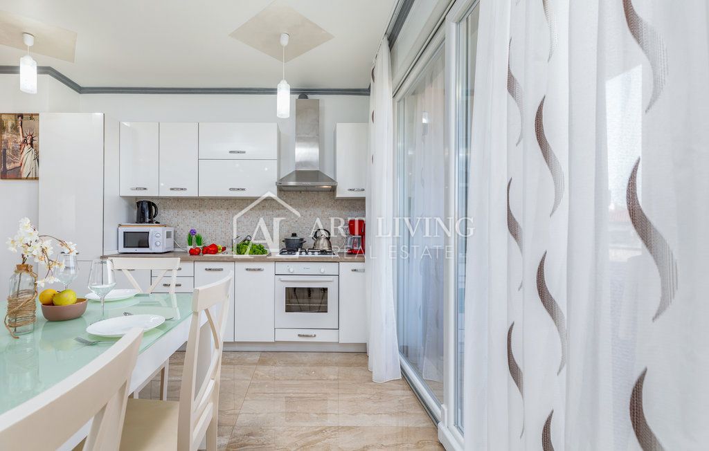 Istra, Umag – Privlačna apartmajska hiša, 300 m od morja
