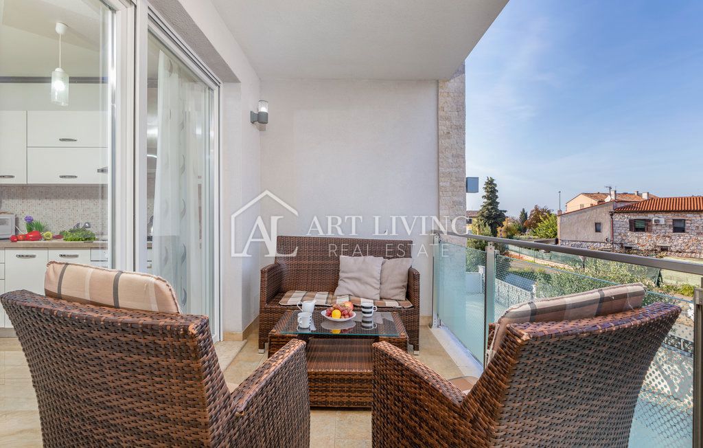 Istra, Umag – Privlačna apartmajska hiša, 300 m od morja