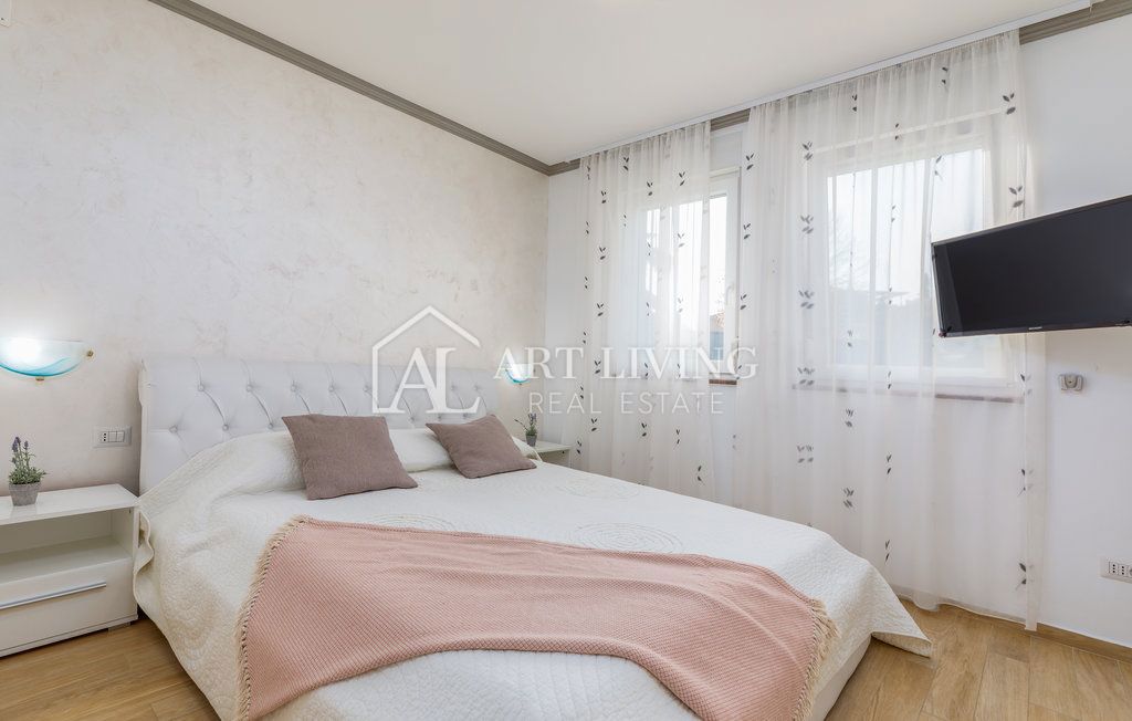 Istra, Umag – Privlačna apartmajska hiša, 300 m od morja