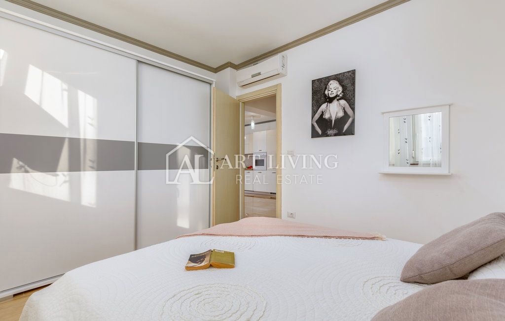 Istra, Umag – Privlačna apartmajska hiša, 300 m od morja