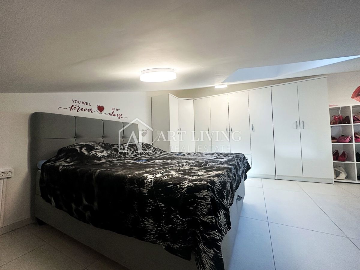 Umag, okolica – Luksuzno stanovanje z galerijo, 72 m², pogled na morje, 300 m od plaže