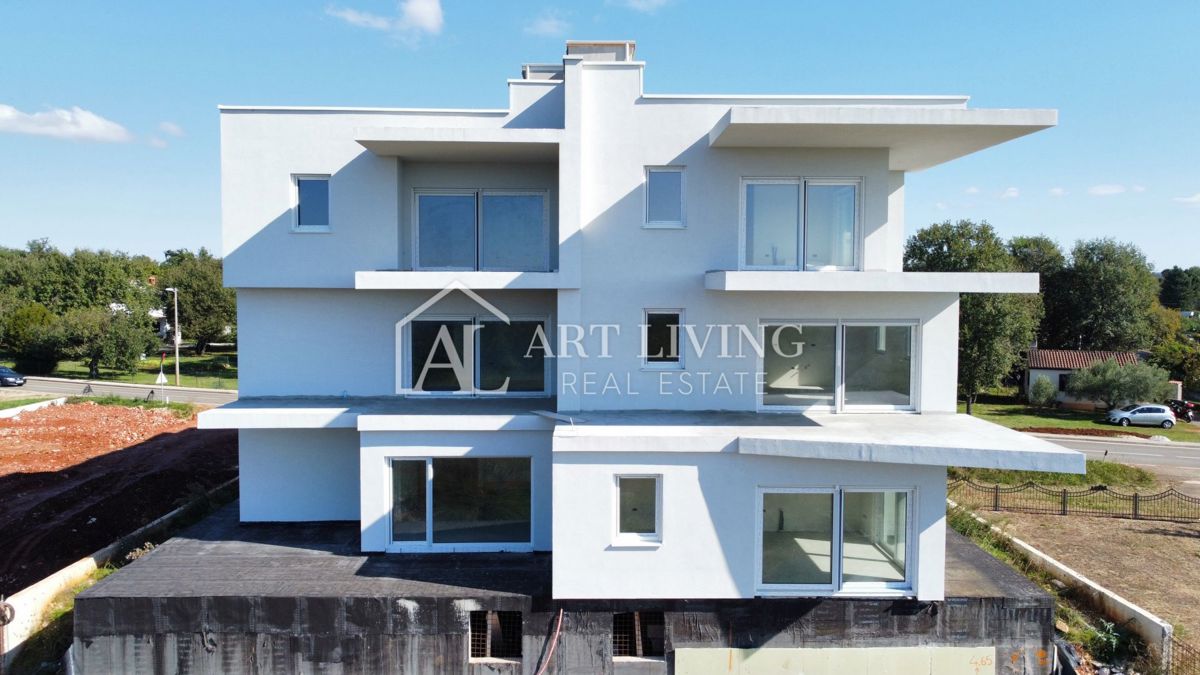 Umag, okolica – penthouse z 2 spalnicama, skupni bazen, pogled na morje