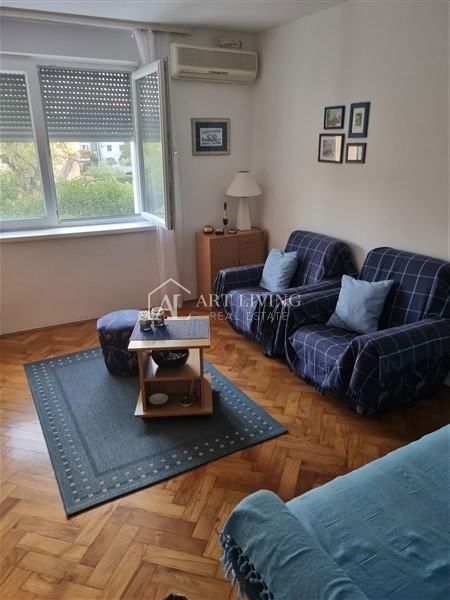 Umag – PRILOŽNOST, prostorno stanovanje 77,19 m² blizu centra mesta