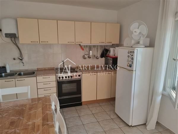 Umag – PRILOŽNOST, prostorno stanovanje 77,19 m² blizu centra mesta
