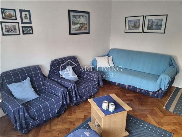 Umag – PRILOŽNOST, prostorno stanovanje 77,19 m² blizu centra mesta