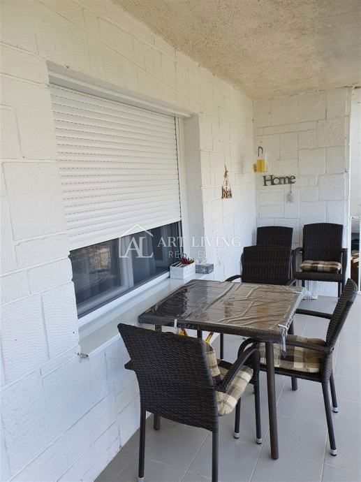 Umag – PRILOŽNOST, prostorno stanovanje 77,19 m² blizu centra mesta