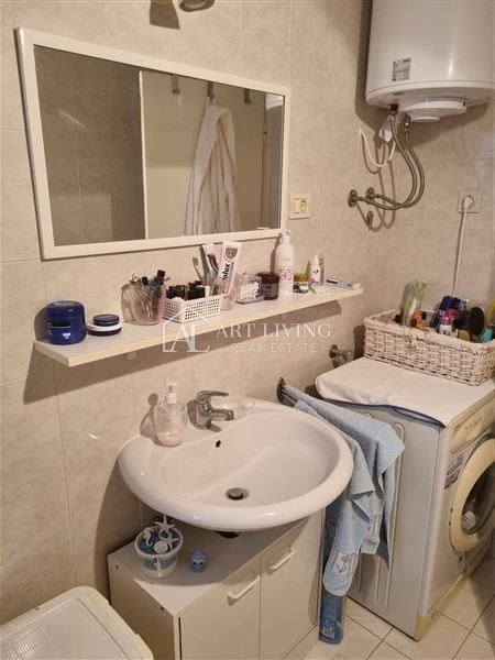 Umag – PRILOŽNOST, prostorno stanovanje 77,19 m² blizu centra mesta