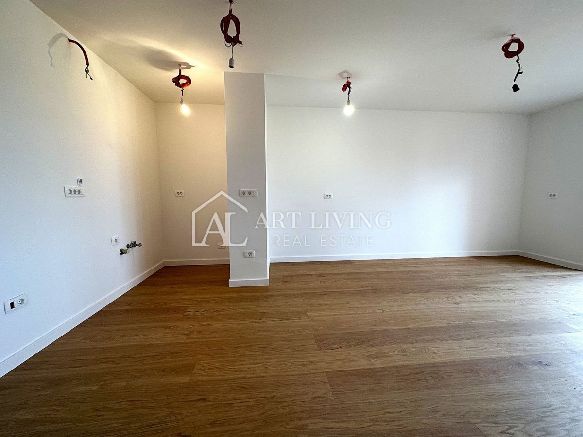 Umag, center – popolnoma na novo urejeno dvosobno stanovanje na TOP lokaciji