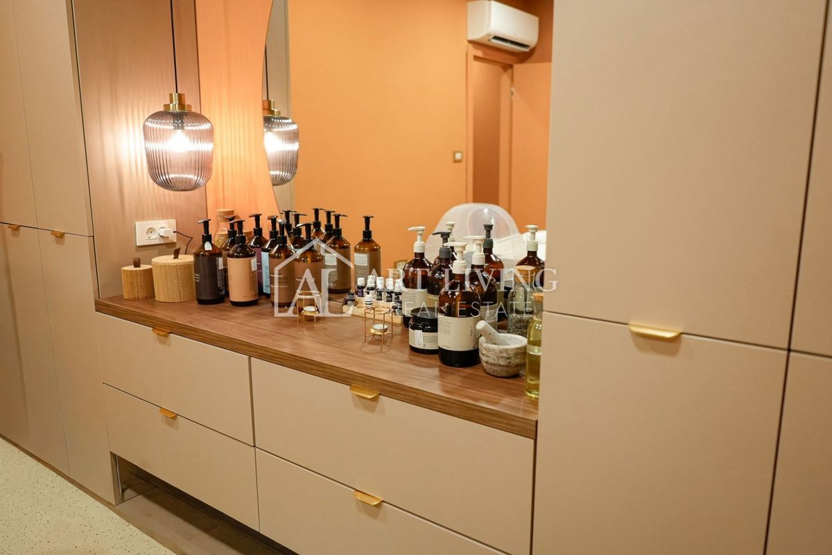 Luksuzno opremljen SPA / Beauty prostor v centru Umaga – Popolnoma opremljen