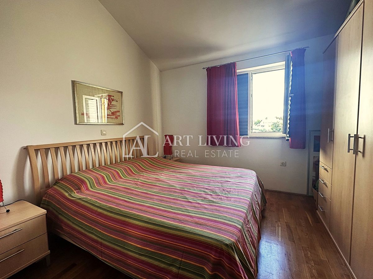 Umag, okolica - EDINSTVENA PRILOŽNOST, dvosobno stanovanje s čudovitim pogledom na morje