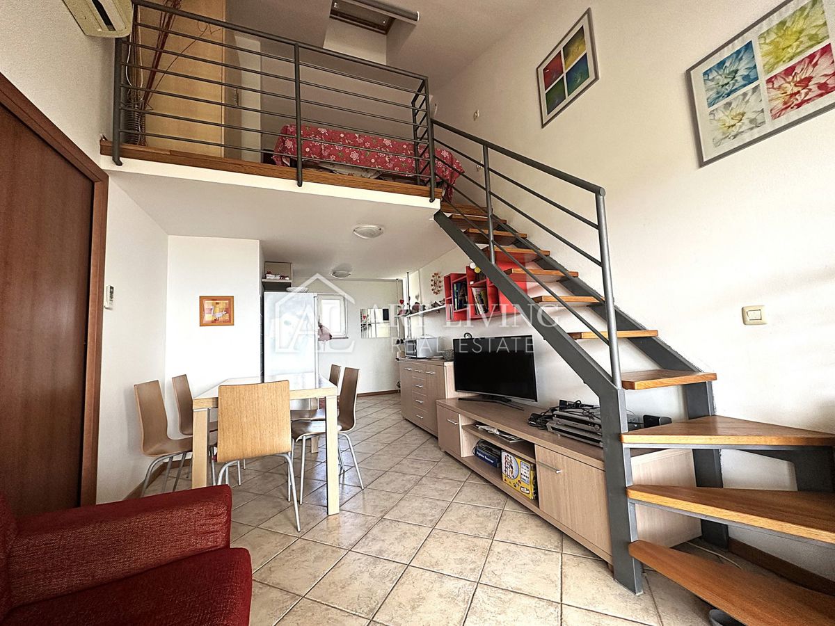 Umag, okolica - EDINSTVENA PRILOŽNOST, dvosobno stanovanje s čudovitim pogledom na morje