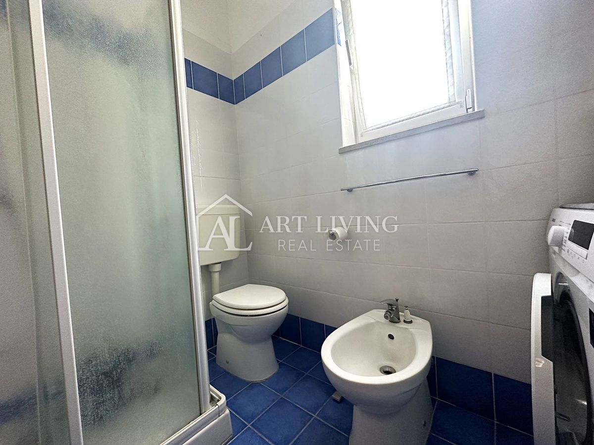 Umag, okolica - EDINSTVENA PRILOŽNOST, dvosobno stanovanje s čudovitim pogledom na morje