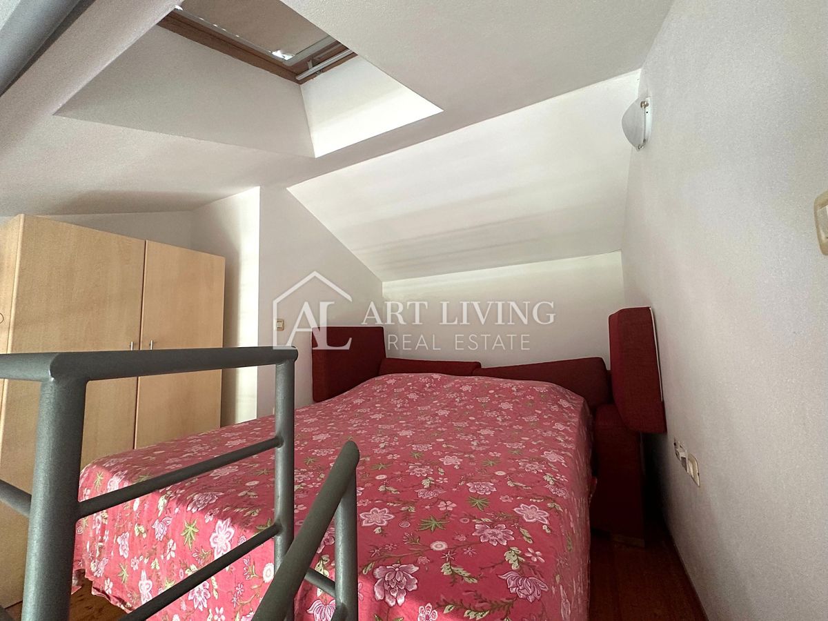 Umag, okolica - EDINSTVENA PRILOŽNOST, dvosobno stanovanje s čudovitim pogledom na morje