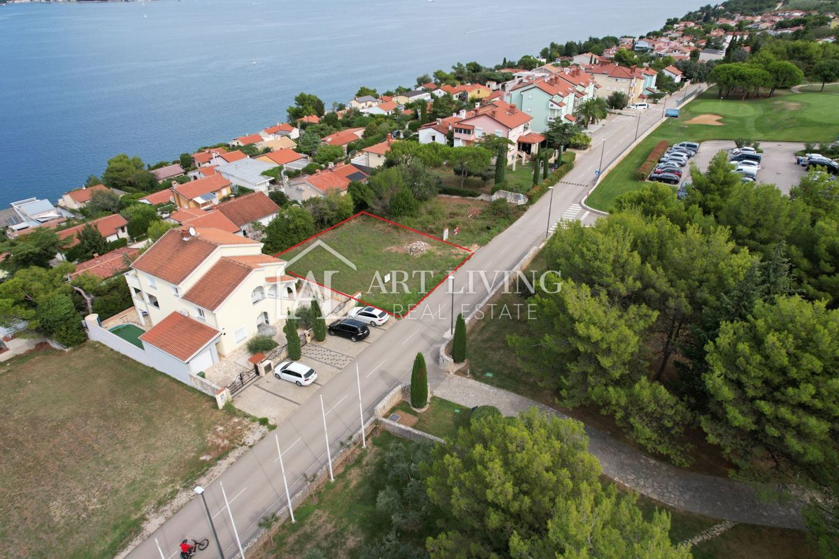 Umag, Crveni Vrh - EKSKLUZIVNO - gradbeno zemljišče s projektom na izjemni lokaciji