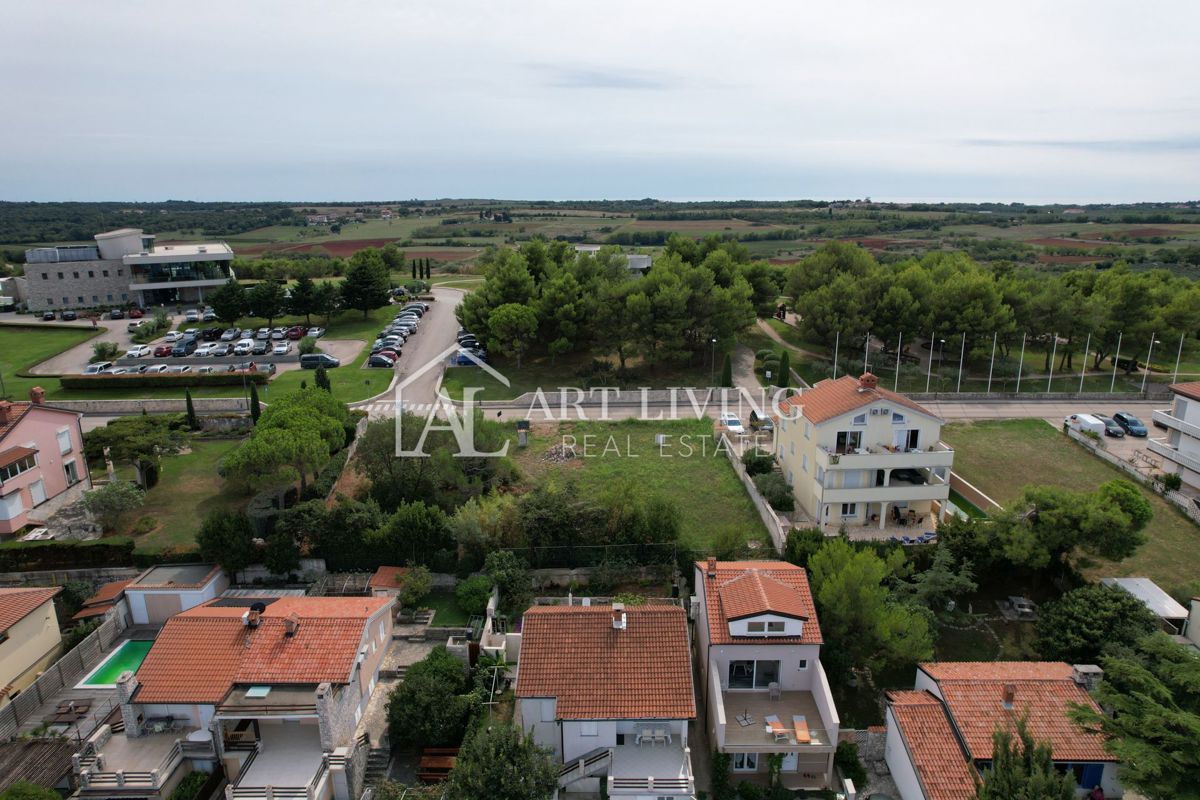 Umag, Crveni Vrh - EKSKLUZIVNO - gradbeno zemljišče s projektom na izjemni lokaciji