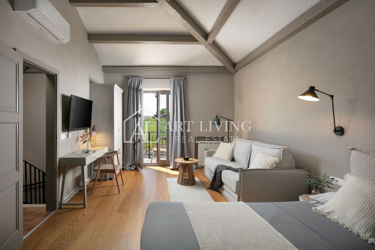 Poreč, okolica - razkošna rustikalna vila z bazenom - PRILOŽNOST