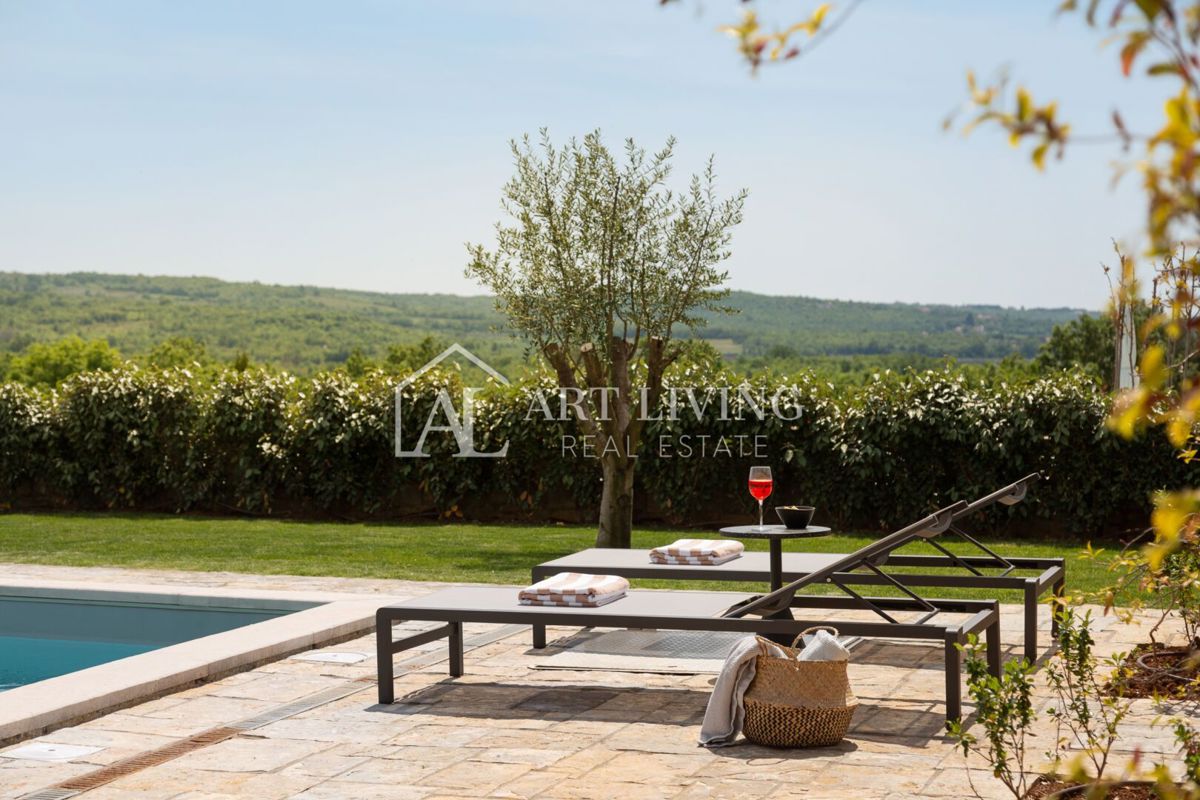 Poreč, okolica - razkošna rustikalna vila z bazenom - PRILOŽNOST