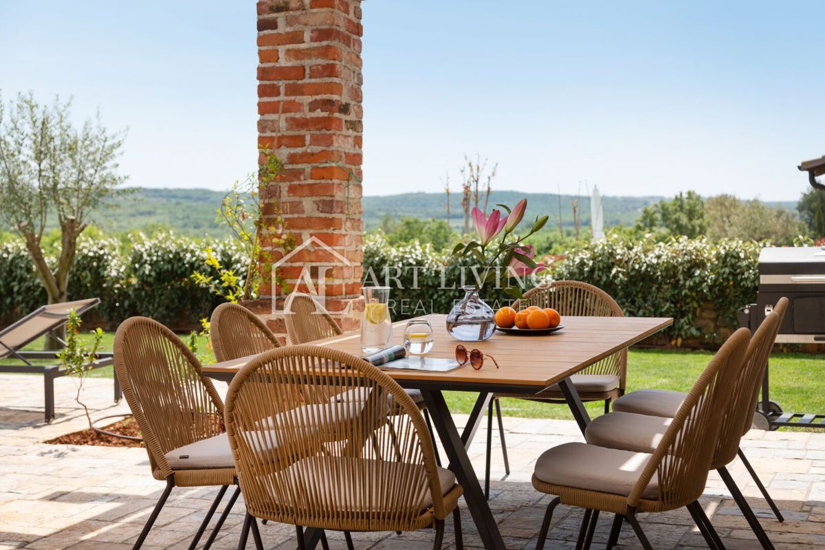 Poreč, okolica - razkošna rustikalna vila z bazenom - PRILOŽNOST