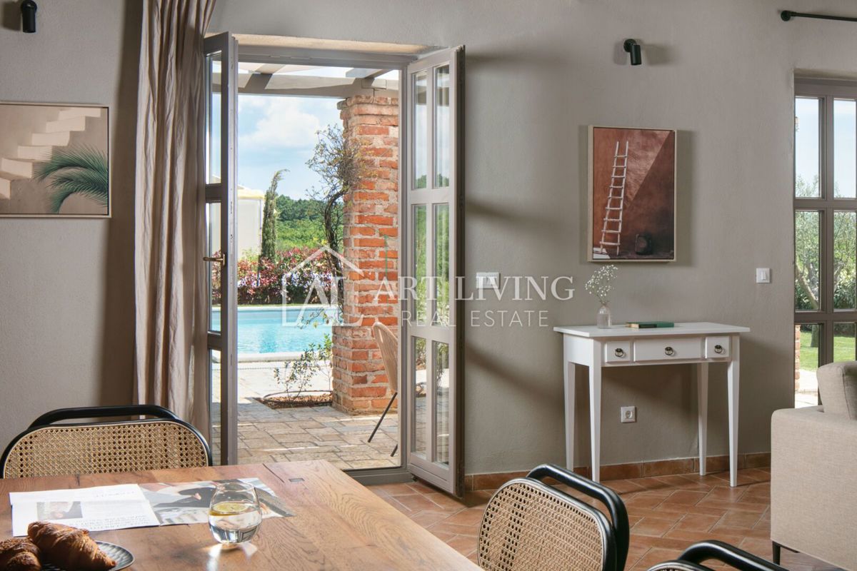 Poreč, okolica - razkošna rustikalna vila z bazenom - PRILOŽNOST