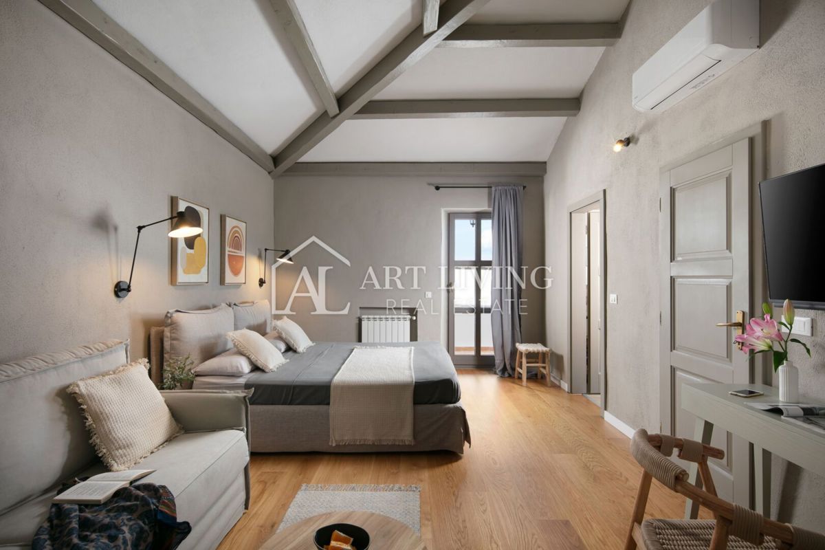 Poreč, okolica - razkošna rustikalna vila z bazenom - PRILOŽNOST