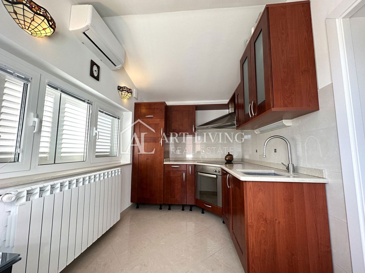 Umag, okolica - očarljivo dvosobno stanovanje na mirni in lepi lokaciji