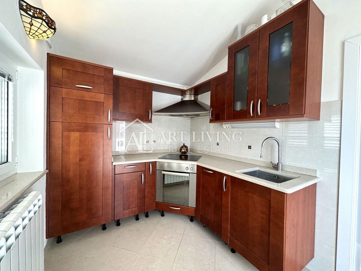 Umag, okolica - očarljivo dvosobno stanovanje na mirni in lepi lokaciji