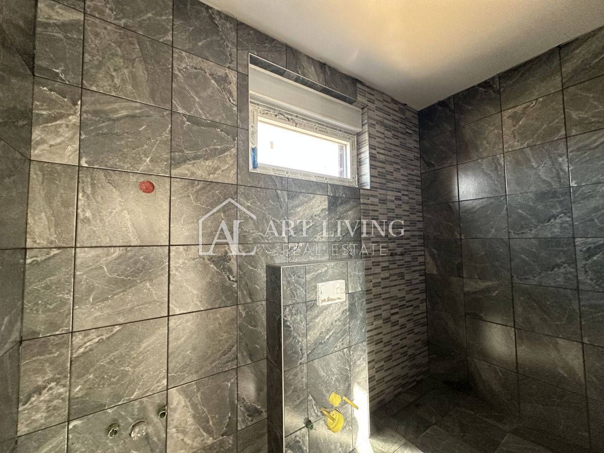 Poreč, okolica - trisobno stanovanje s strešno teraso, 90 m2 - PRILOŽNOST