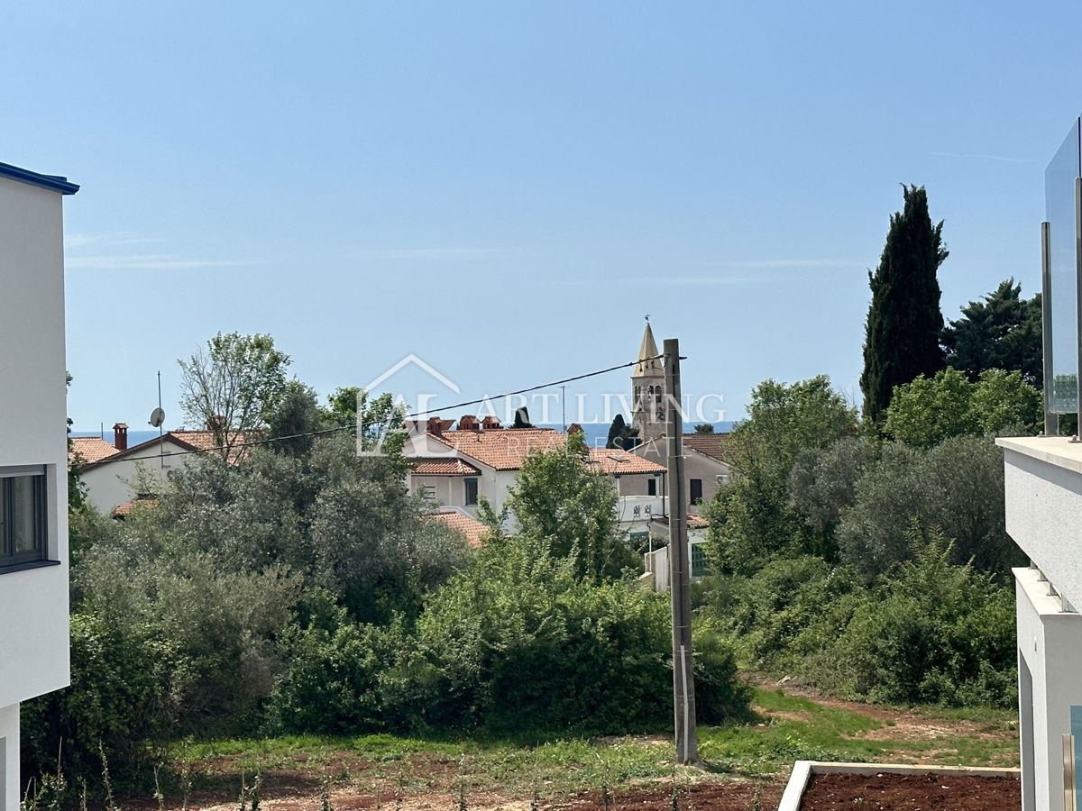 Istra, Umag, okolica - atraktivno stanovanje v prvem nadstropju, 300 m od morja