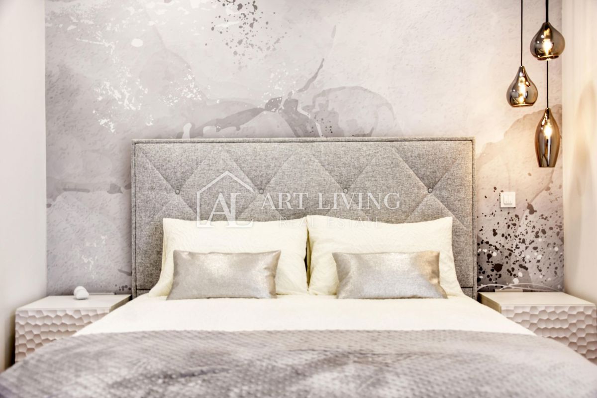 Poreč, luksuzno trisobno stanovanje, 100 m2, 800 m od morja