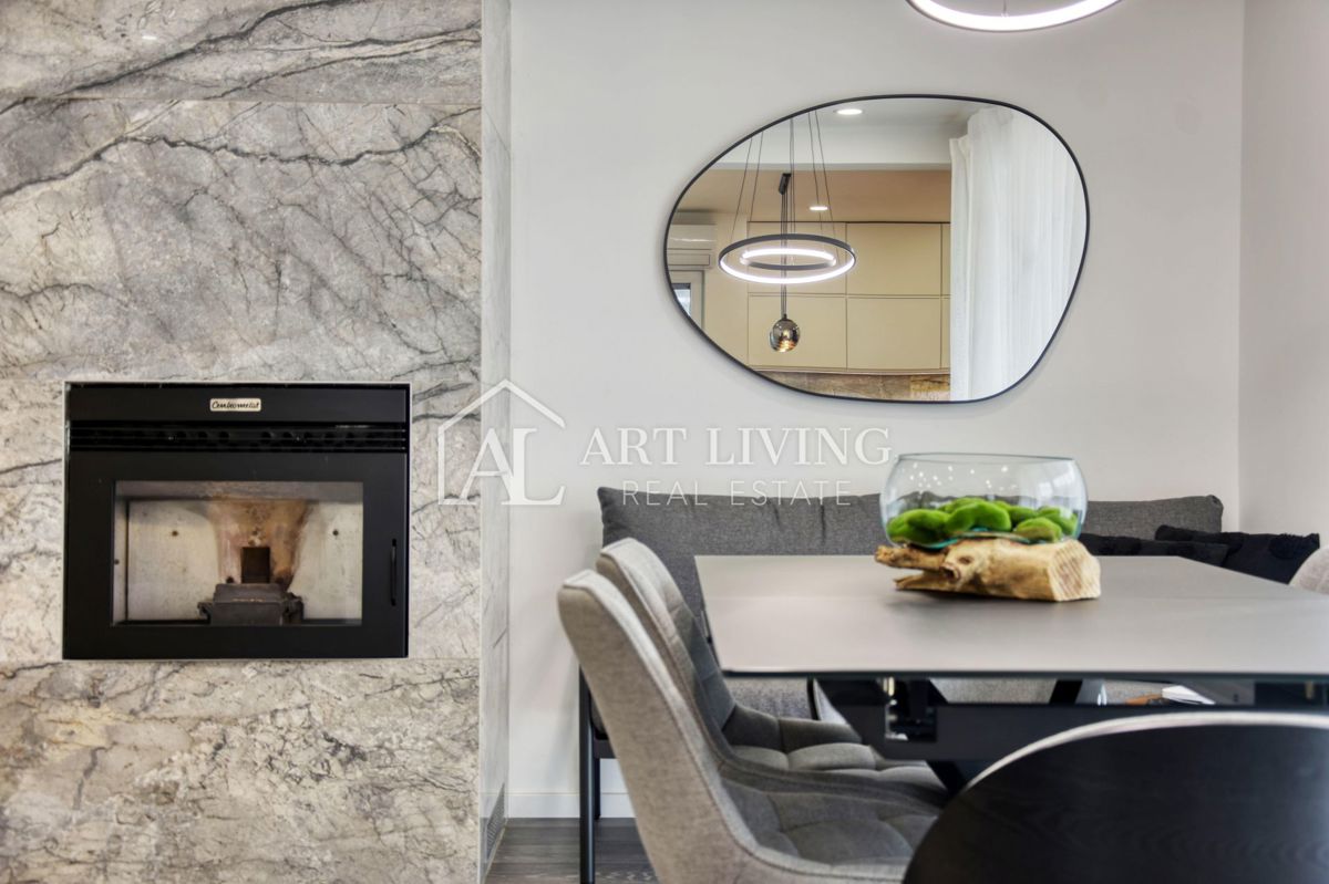 Poreč, luksuzno trisobno stanovanje, 100 m2, 800 m od morja