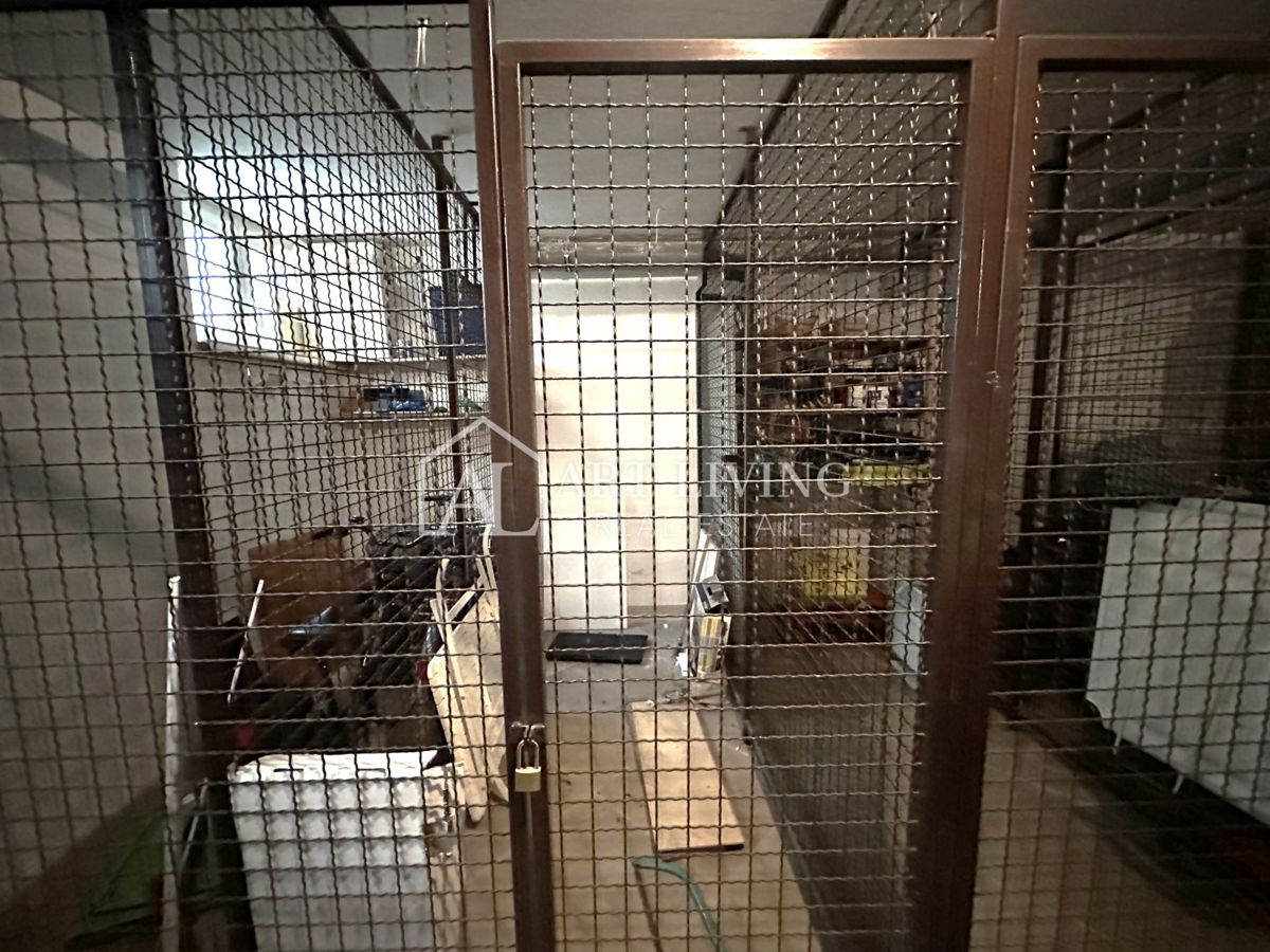 Novigrad – Dvosobno stanovanje, 61 m², z lastno okućnico, top lokacija!