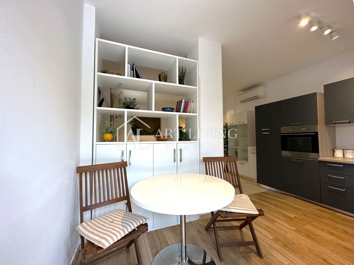 Novigrad – Dvosobno stanovanje, 61 m², z lastno okućnico, top lokacija!