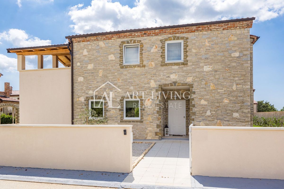 Istra, Svetvinčenat, okolica – čudovita vila z velikim bazenom