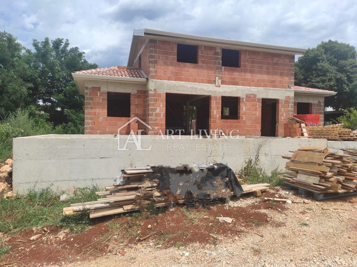 Poreč, okolica - hiša z bazenom v oazi miru - NOVOGRADNJA