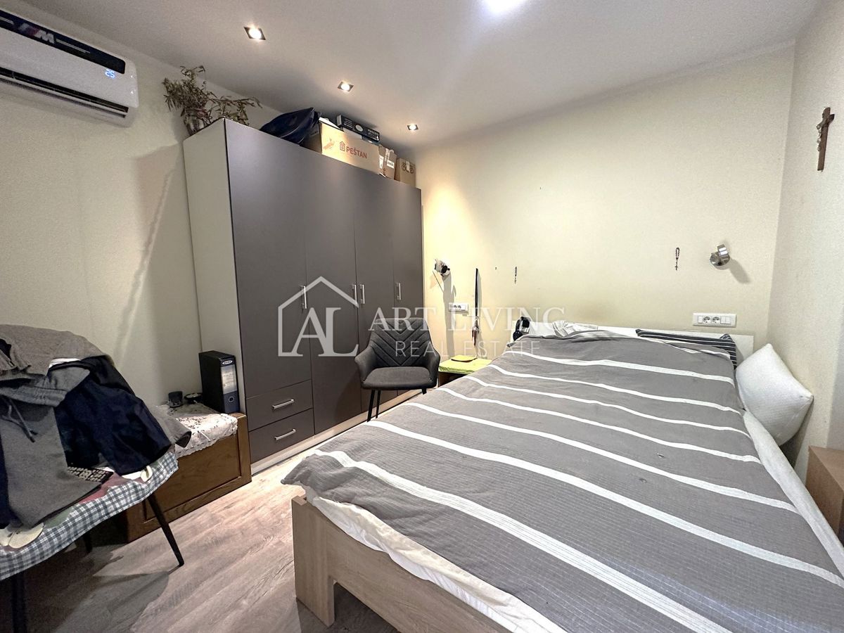 Umag - PRILOŽNOST, stanovanje na atraktivni lokaciji v centru mesta in 500 m od morja