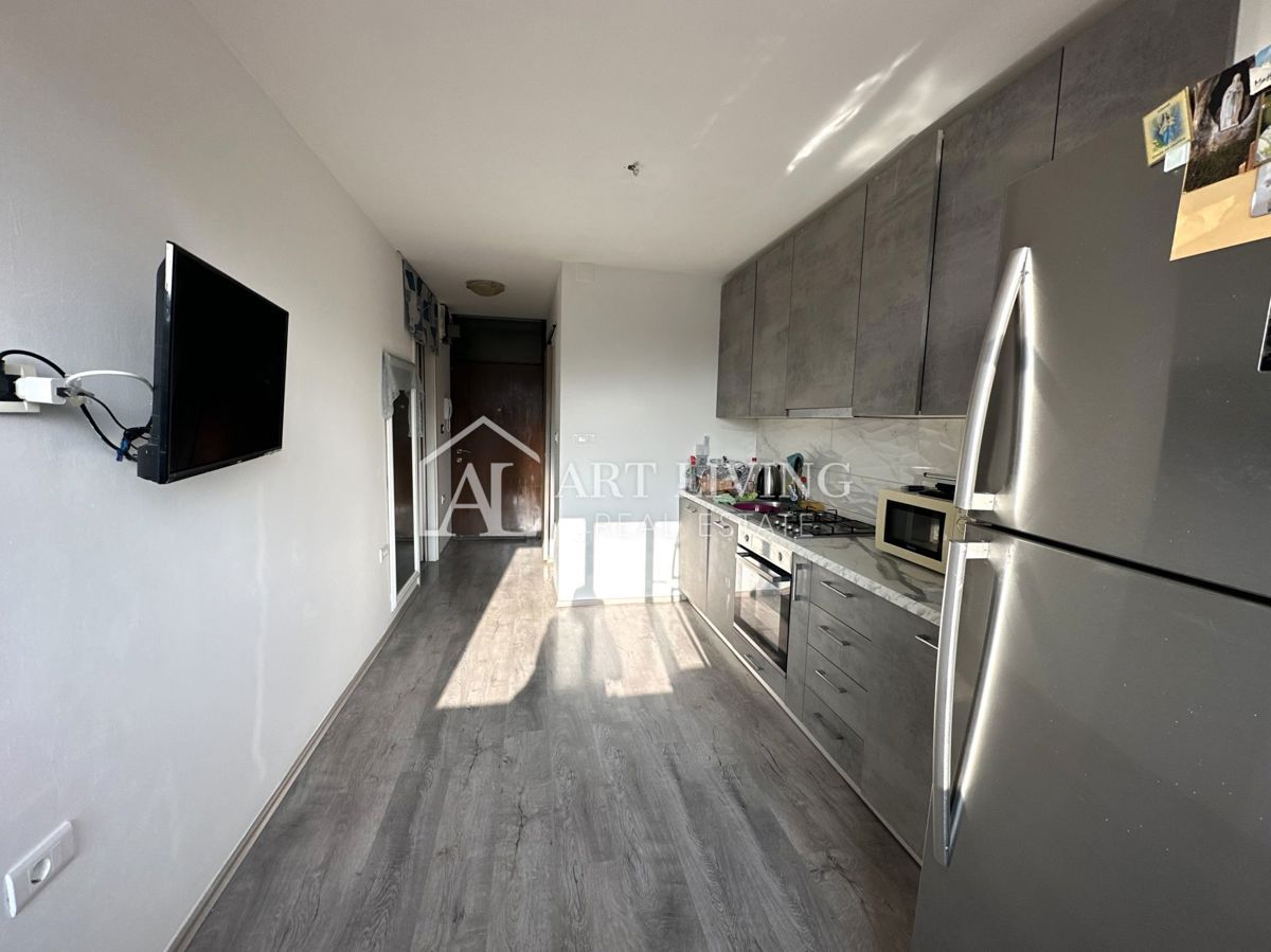 Umag - PRILOŽNOST, stanovanje na atraktivni lokaciji v centru mesta in 500 m od morja