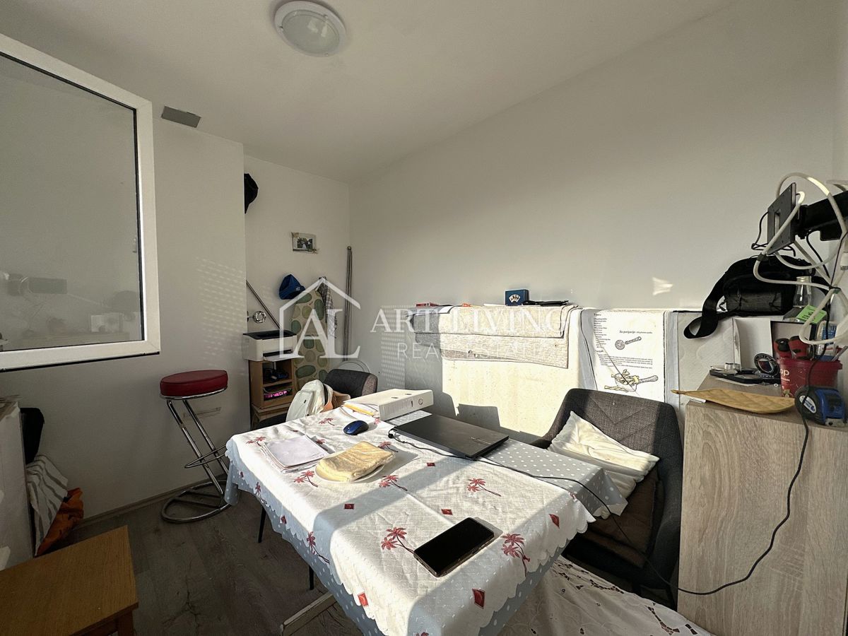 Umag - PRILOŽNOST, stanovanje na atraktivni lokaciji v centru mesta in 500 m od morja