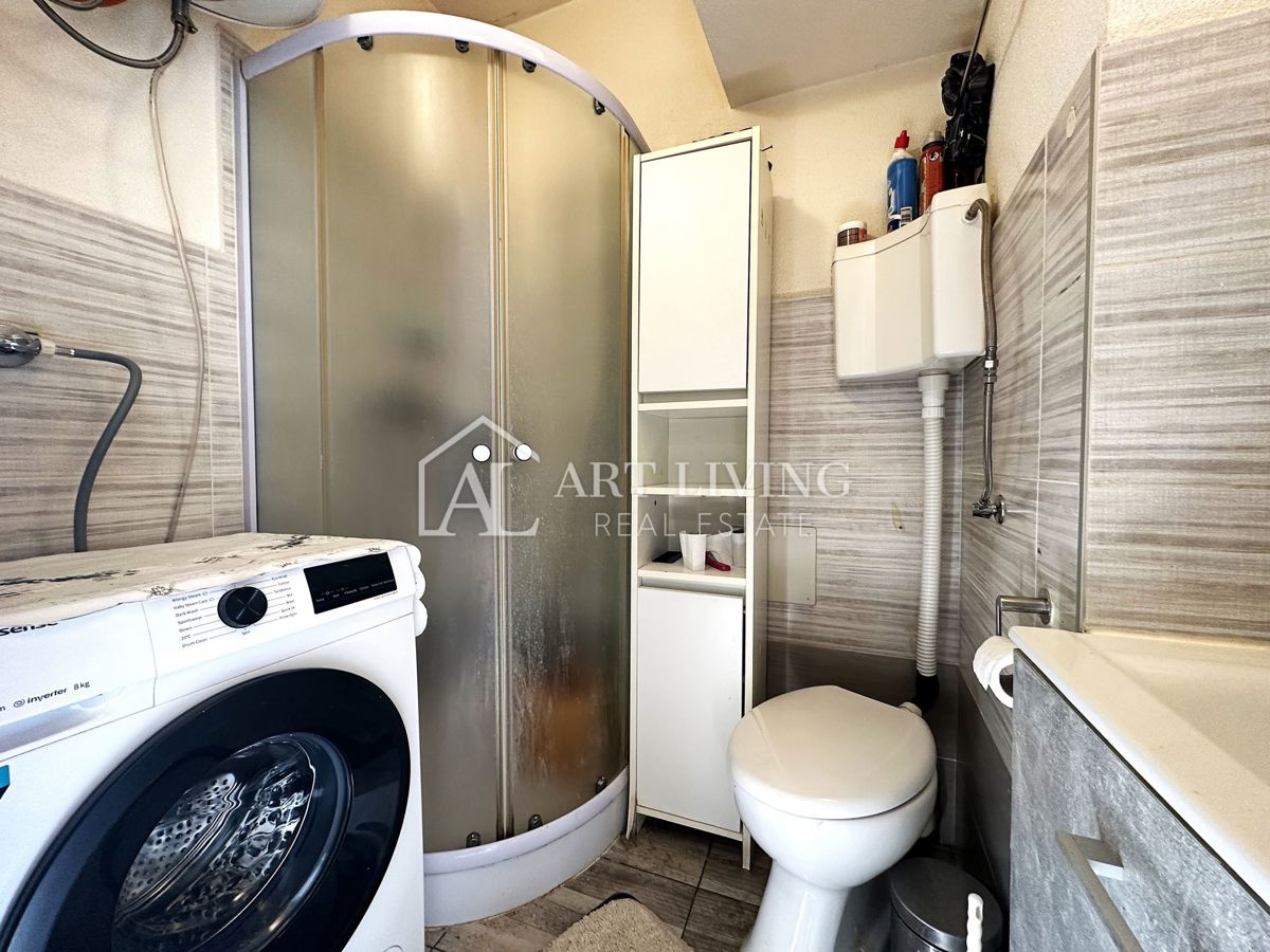 Umag - PRILOŽNOST, stanovanje na atraktivni lokaciji v centru mesta in 500 m od morja