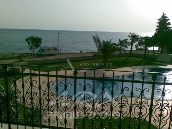 URBANA VILA S BAZENOM