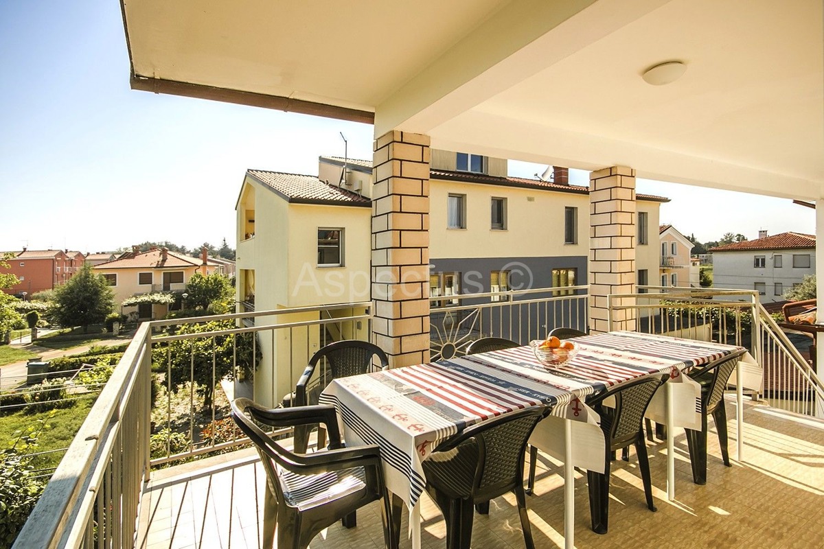Apartmanska kuća, 12 apartmana,blizina plaže, Umag
