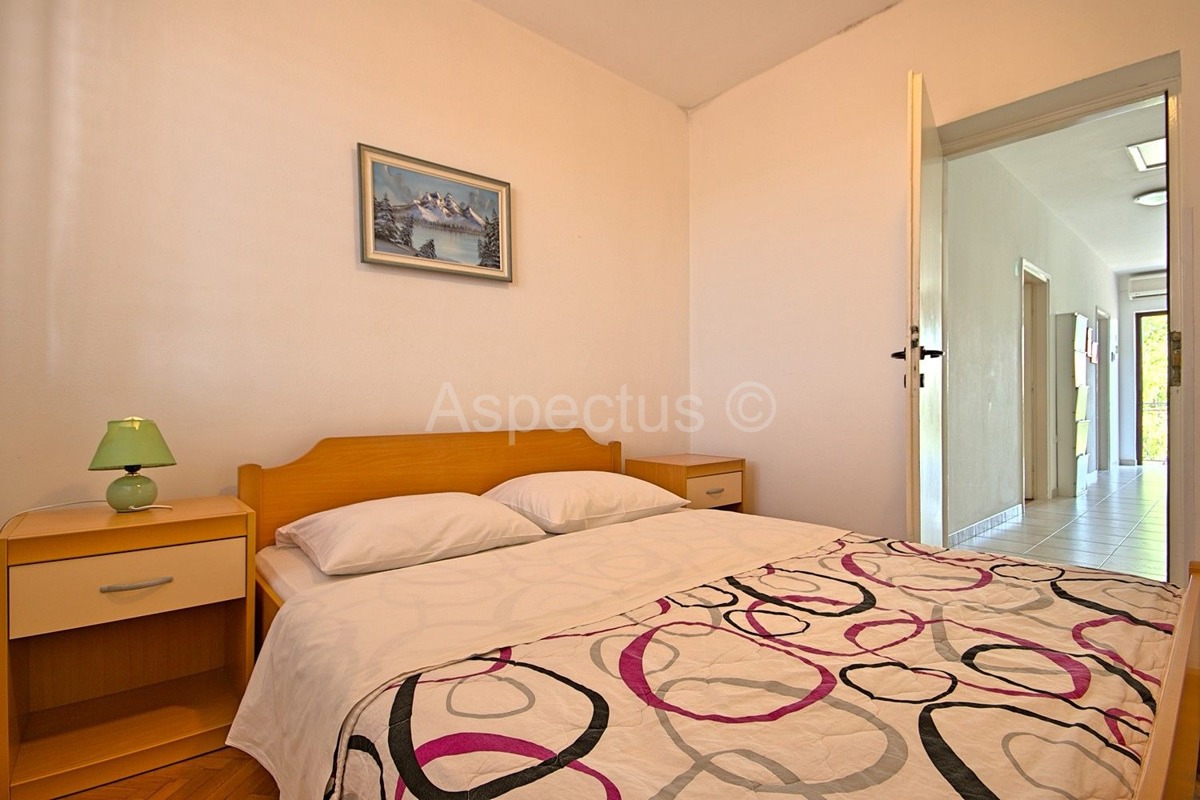 Apartmanska kuća, 12 apartmana,blizina plaže, Umag