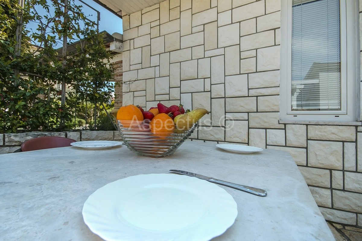 Apartmanska kuća, 12 apartmana,blizina plaže, Umag