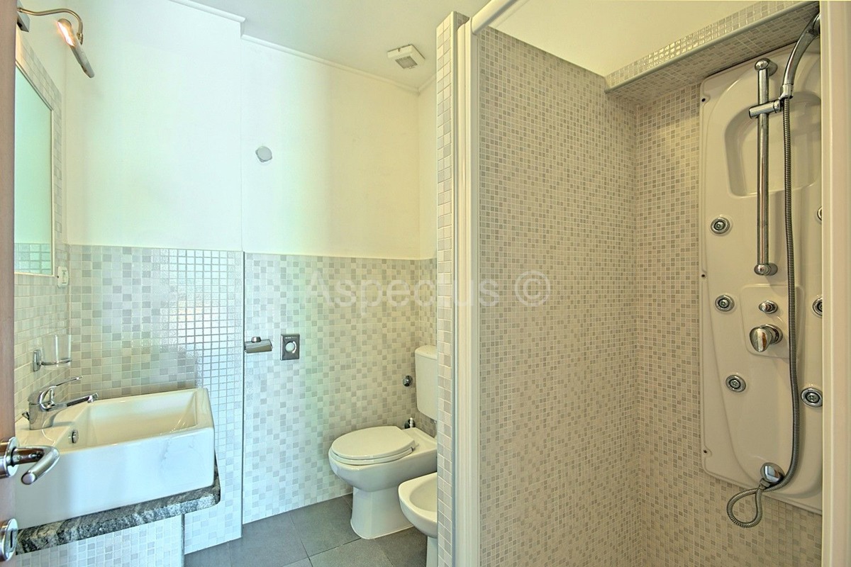 Apartmanska kuća, 12 apartmana,blizina plaže, Umag