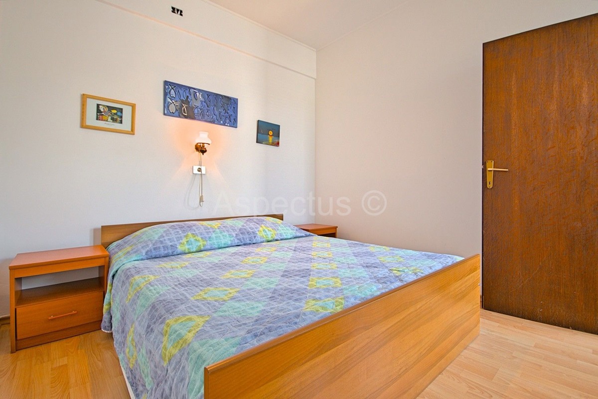 Apartmanska kuća, 12 apartmana,blizina plaže, Umag