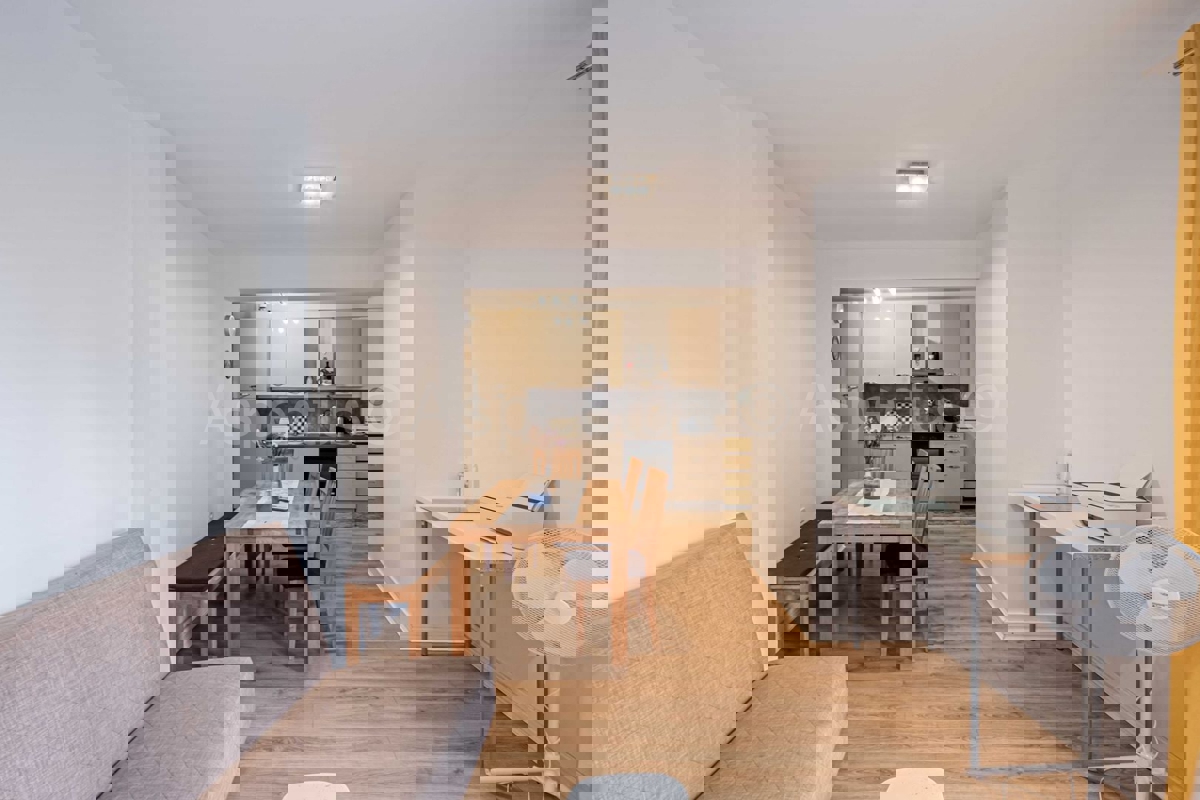 Stanovanje v pritličju - dvosobno, opremljeno in vseljivo, Fažana, Valbandon