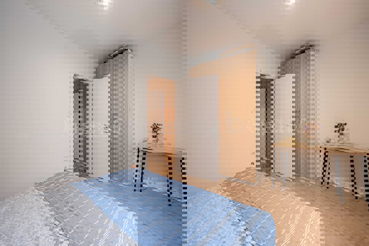 Stanovanje v pritličju - dvosobno, opremljeno in vseljivo, Fažana, Valbandon