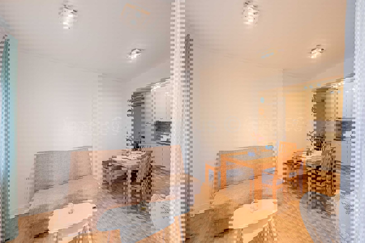 Stanovanje v pritličju - dvosobno, opremljeno in vseljivo, Fažana, Valbandon