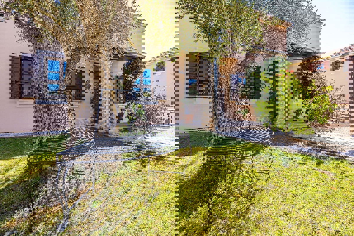 Luksuzna vila z bazenom, opremljena, vrt, garaža, Istra | 12 km od Fažane, okolica Pule