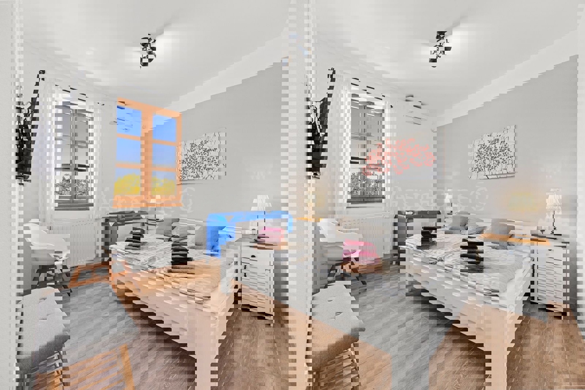 Luksuzna vila z bazenom, opremljena, vrt, garaža, Istra | 12 km od Fažane, okolica Pule