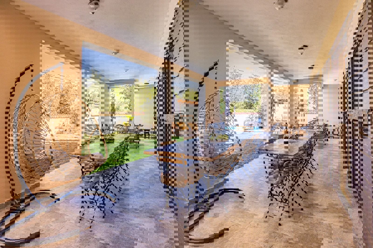 Luksuzna vila z bazenom, opremljena, vrt, garaža, Istra | 12 km od Fažane, okolica Pule